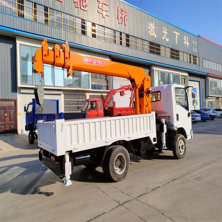 龟山区三轮随车吊定制 农用改装机自备吊中瑞长期出售